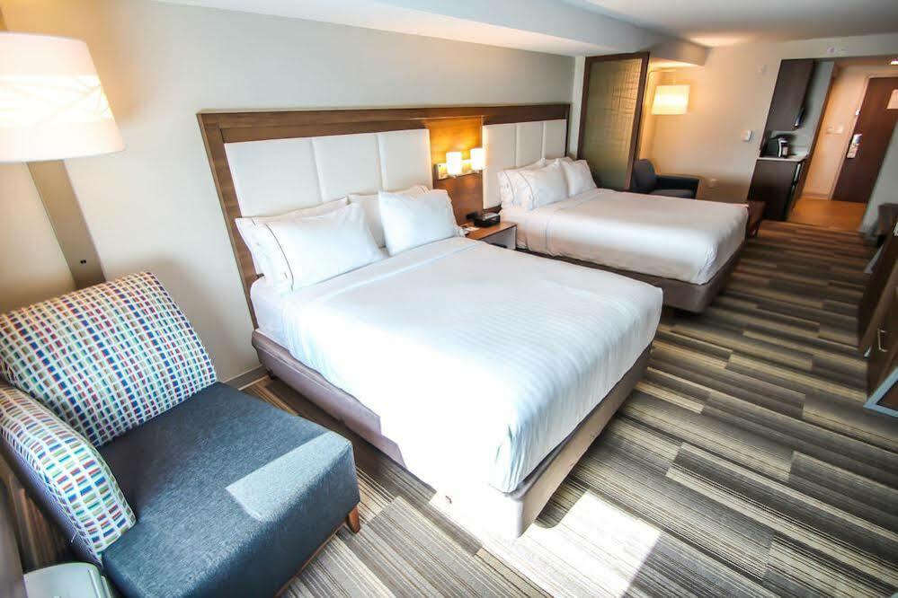 Express & Miami Airport East By Ihg Hotel 3*