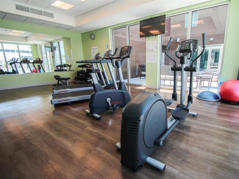 Express & Airport East By Ihg Hotel Miami Springs
